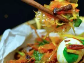 Hình ảnh Bánh tráng trộn siêu trứng