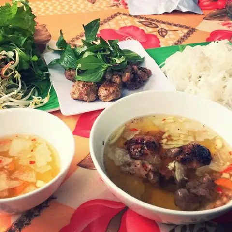 Hình ảnh Xuân Bắc - Bánh Cuốn Nóng & Gà Tần - Đình Thôn