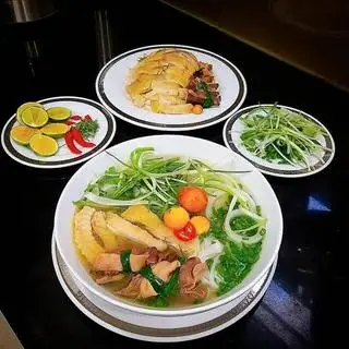 Hình ảnh Phở gà góc tư