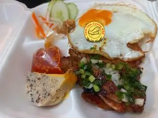 Cơm tấm sườn chả ốp la - 70.000 ₫ tại Cơm Tấm Cường Mập - Nguyễn Thị Xiếu