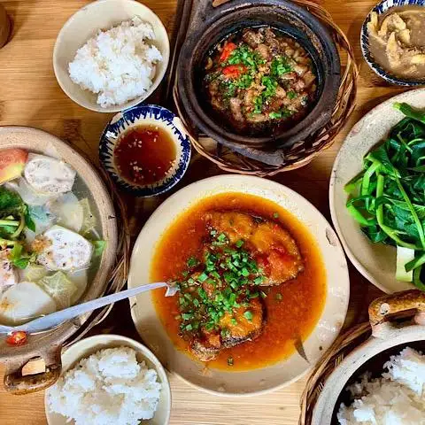 Hình ảnh Cơm Nhà Phê - Huỳnh Tấn Phát
