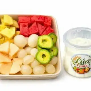 Combo dành cho 2 người 700g - 1 hũ sữa chua Hy Lạp - 159.000 ₫ tại Lúa Fruits - Trái Cây Dầm & Trái Cây Cắt Sẵn - Trần Văn Danh