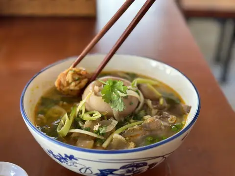 Bún Bò Huế Tý Loan - Mai Văn Vĩnh - Bún/Phở/Mỳ/Cháo gần bạn