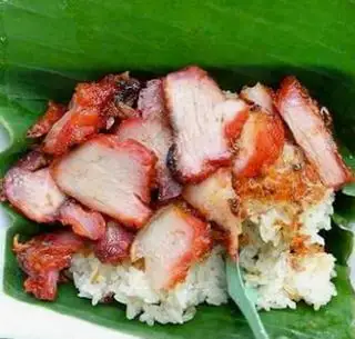 Xôi xá xíu - 30.000 ₫ tại Bánh Mì Min Min - Bánh Mì , Hamburger & Xôi Mặn - Vạn Kiếp