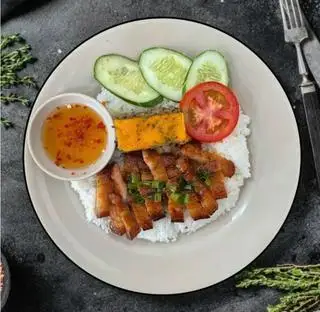 Cơm tấm ba rọi chả - 57.000 ₫ tại Cơm Tấm Hiệp Phúc - Huỳnh Tấn Phát