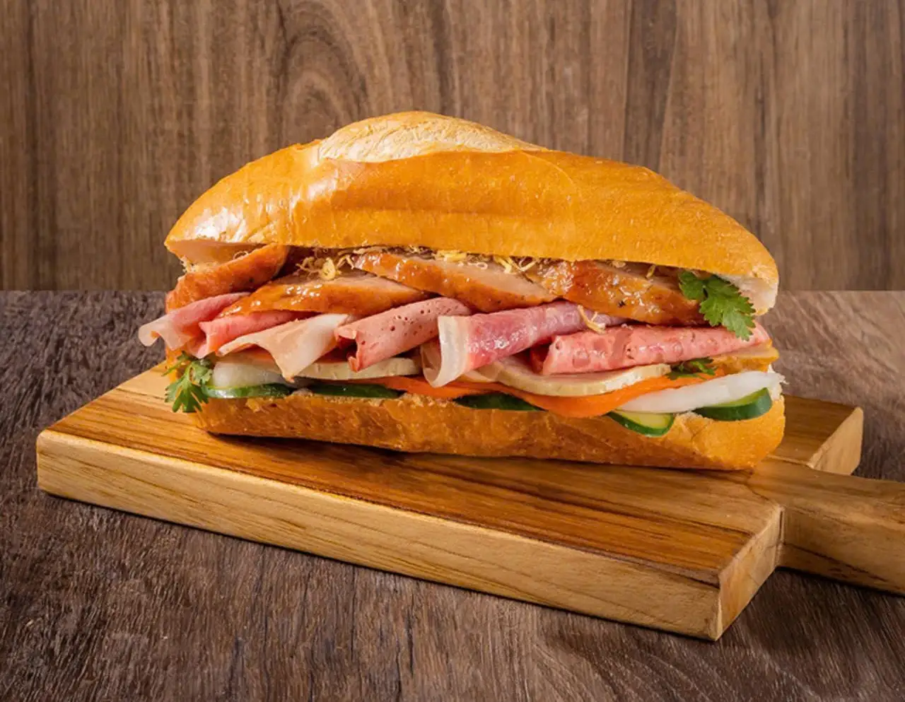 Hình ảnh Combo 4 bánh mì Sài Gòn đặc biệt - kèm 1 chai sữa đậu nành nguyên chất