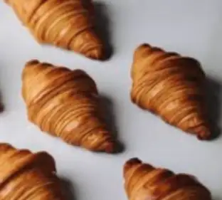 Plain croissant - 56.000 ₫ tại Monday.Sunday - Sen Sourdough - Lê Thánh Tôn