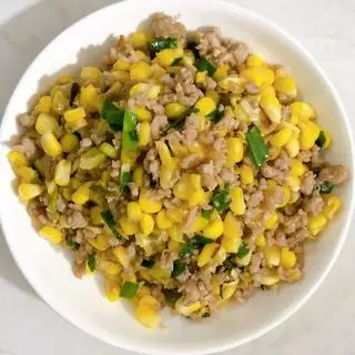 Hình ảnh Cơm trắng thịt xào ngô ngọt