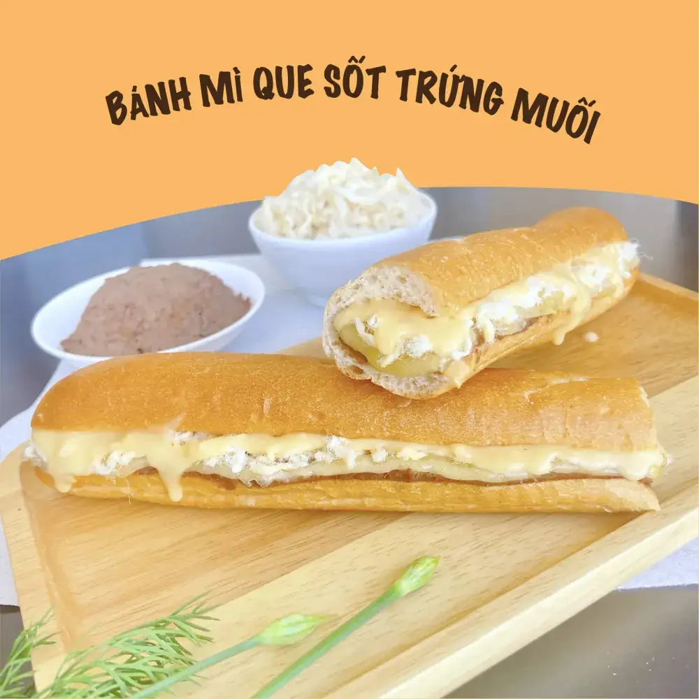 Bánh Mì Que Sốt Trứng Muối - 23.000 ₫ tại Bánh Mì Que - Bay Baguette - Hoàng Văn Thụ
