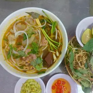 Hình ảnh Bún bò tái gân