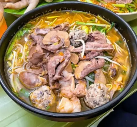 Hình ảnh Mì Tim Cật Chua Cay Phương Anh - Võ Chí Công