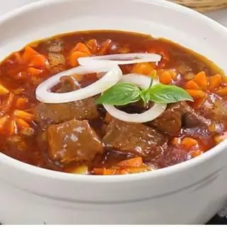Hình ảnh Bò sốt vang kèm nước
