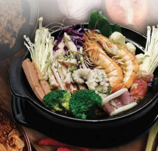 Hình ảnh Mì kim chi thập cẩm