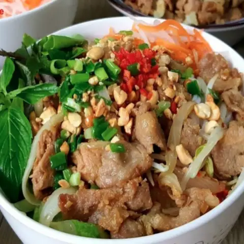 Bún Thịt Nướng & Bún Thịt Xào - Hòa Bình - Bún/Phở/Mỳ/Cháo gần bạn