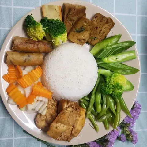 Cơm Chay Tịnh Tâm - Nguyễn Oanh - Món chay gần bạn