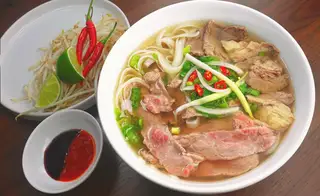Phở tái gân - 1 phần - 70.000 ₫ tại Phở Bò & Bún Bò Cô Lành - Lê Văn Sỹ