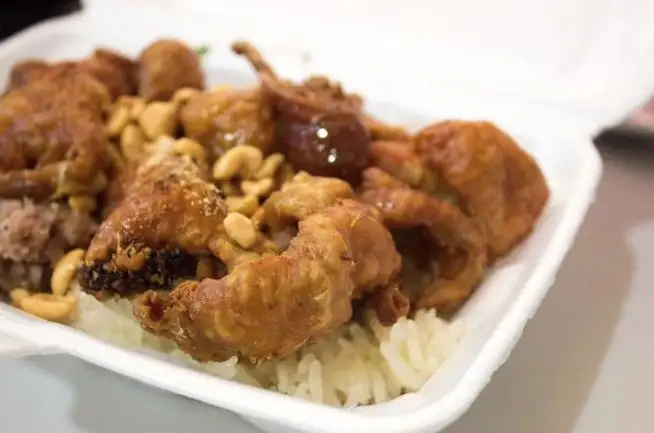 Xôi da gà chiên giòn - 40.000 ₫ tại Xôi Gà Chị 3 - Tôn Đản