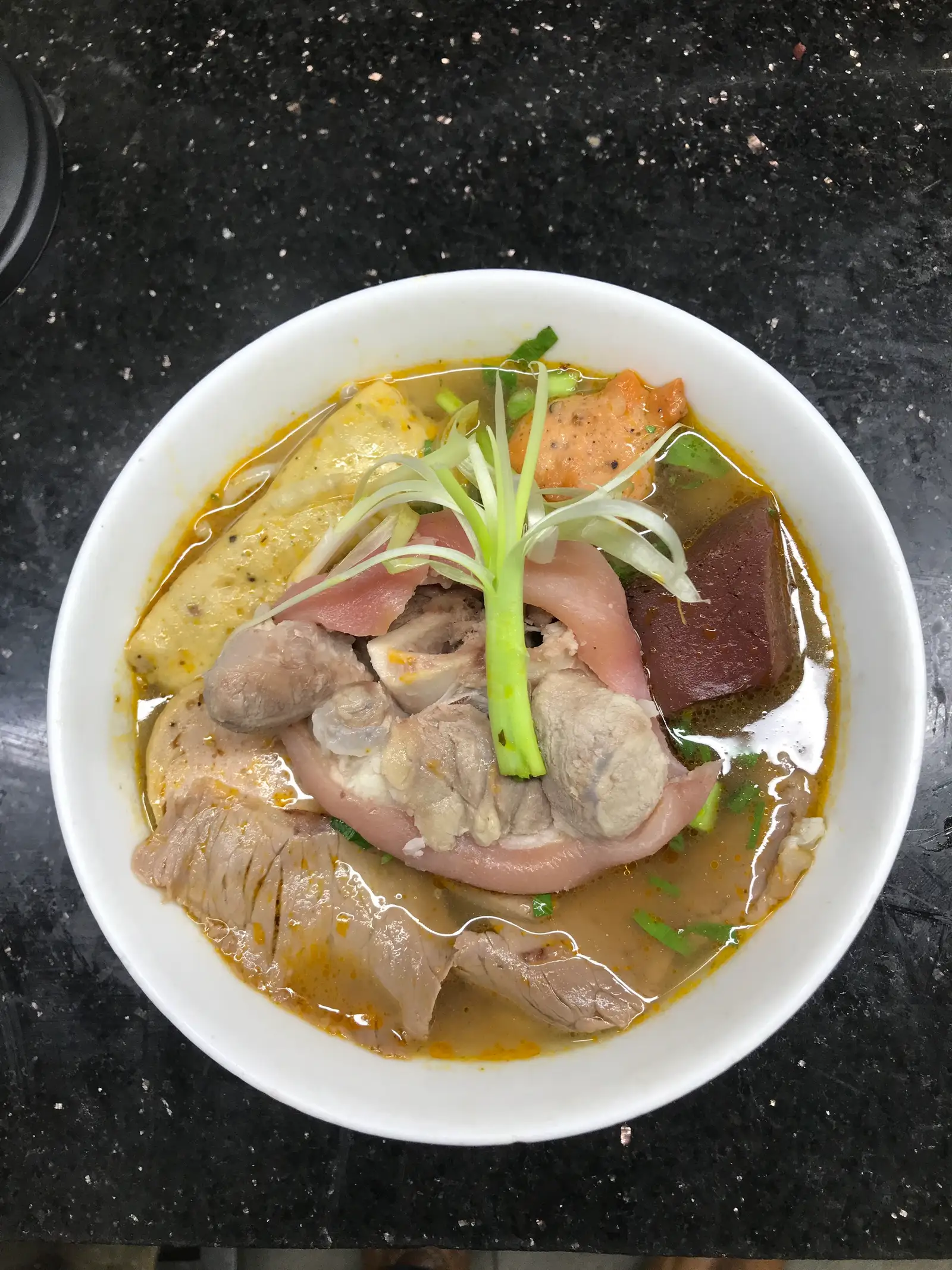Hình ảnh Tô bún giò