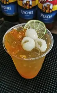 Trà vải chanh lài - 45.000 ₫ tại IzBôn Tea - Nguyễn Thị Minh Khai