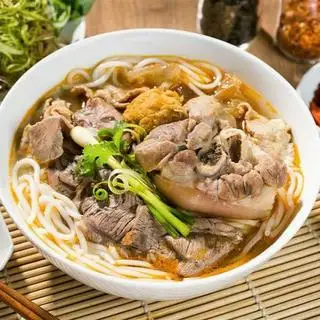 Bún bò giò - 65.000 ₫ tại Bún Bò Huế O Xíu - Trần Quốc Tuấn
