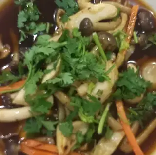 Nấm kho - cơm - 45.000 ₫ tại Chay Hoa Sen - Cơm Chay Tự Chọn - Nguyễn Thái Bình