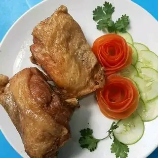 Má đùi lớn thêm - 85.000 ₫ tại Cơm gà Ánh Vy - Bà Hạt 