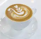 Latte - 35.000 ₫ tại Cats Coffee & Cake - Nguyễn Thị Minh Khai