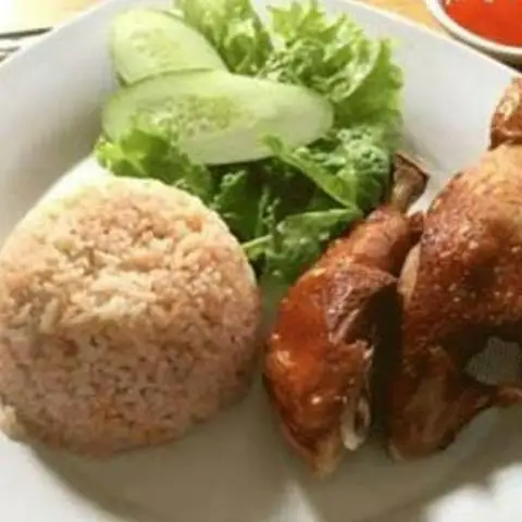 Phượng 4 - Cơm Gà Xối Mỡ - An Dương Vương - Cơm/Cơm tấm gần bạn