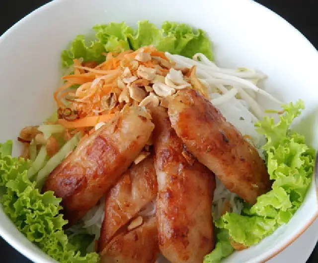Bún nem nướng - 45.000 ₫ tại Cơm Tấm Cây Đa - Trần Xuân Soạn