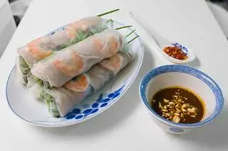 Gỏi cuốn tôm lổ tai - 10.000 ₫ tại Bà Năm - Gỏi Cuốn & Bún Mắm Nêm - Dương Bá Trạc