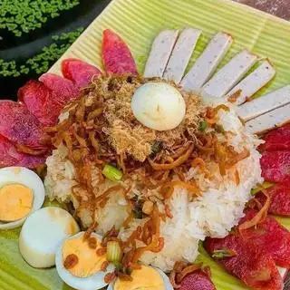 Xôi mặn thập cẩm + phê đá - 45.000 ₫ tại Bánh Mì, Xôi Mặn & Bánh Mì Chấm - Trần Quang Cơ