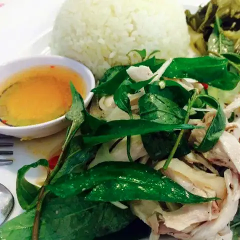 Cơm Gà Bếp Nhà Thi - Lê Văn Duyệt - Cơm/Cơm tấm gần bạn