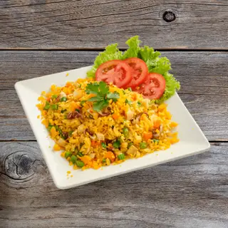 Cơm chiên dương châu - 60.000 ₫ tại Cơm Gà Xối Mỡ Minh Ký - Lê Văn Lương