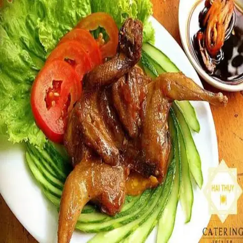 Hình ảnh Cút Chiên Nguyễn Trang - Trần Văn Mười