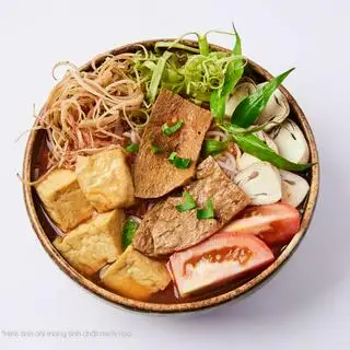 Bún riêu chay - vegan crab noodle soup - 58.000 ₫ tại Nhà Hàng Thuần Chay Loving Hut Quán Âm - Nguyễn Văn Nguyễn
