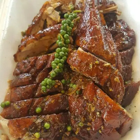 Hình ảnh Vịt Quay & Heo Quay Hoàng Ký Bà Điểm - Phan Văn Hớn