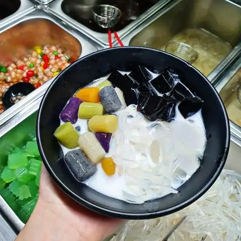 Chè Ms Mây - Chè Dừa Dầm Hải Phòng - Huỳnh Văn Nghệ - Tráng miệng gần bạn