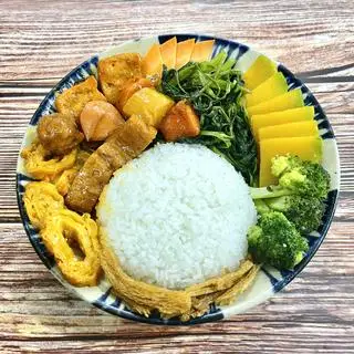 Cơm chay thập cẩm - 48.000 ₫ tại Quán Chay Nhân Tâm - Tôn Đản