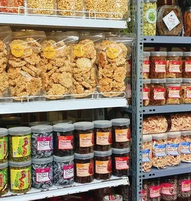 Hình ảnh Ăn Vặt Ngon - Xoài Cóc Bao Tử & Nem Chua Rán - Đại An