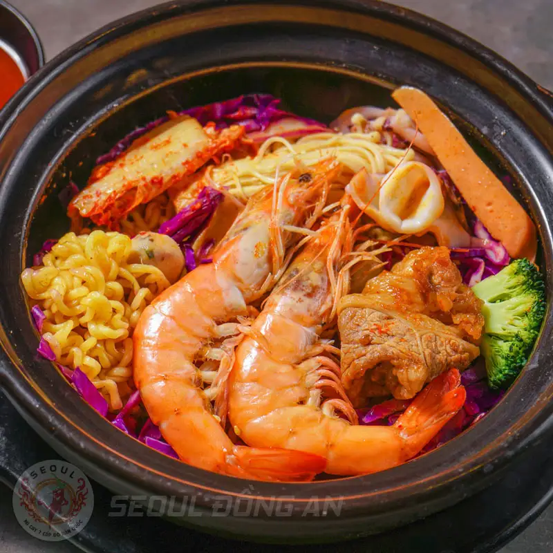 Mì kim chi hải sản - 80.000 ₫ tại Mì Cay Seoul - Âu Cơ 