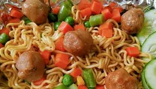 Hình ảnh Mì trộn 8 viên