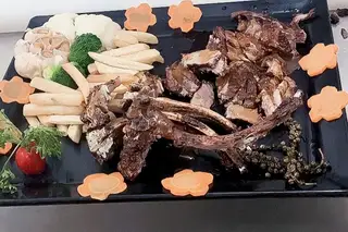 Hình ảnh Sườn cừu sốt tiêu đen