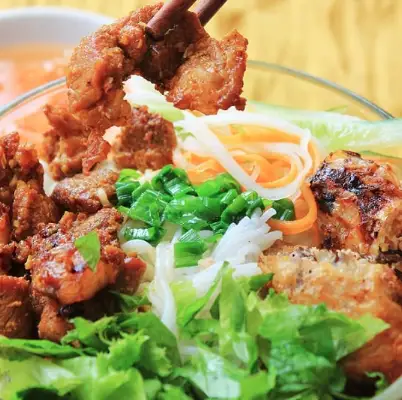 Bún thịt nướng - 68.000 ₫ tại Hương Miền Tây - Cơm Tấm Sườn & Bún Thịt Nướng - Trần Não