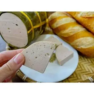 Chả thêm - 8.000 ₫ tại Bánh Cuốn & Bánh Ướt Chị Phượng - Nguyễn Văn Luông