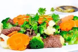 Hình ảnh Cơm Tấm Bò Xào Rau Củ