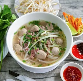 Phở tái viên - 55.000 ₫ tại Phở Cô Linh - Lê Văn Sỹ