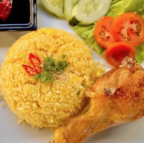 A KÌA Cơm Gà Xối Mỡ & Ăn Vặt - Nguyễn Oanh - Cơm/Cơm tấm gần bạn
