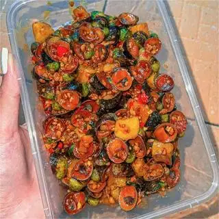 Hình ảnh Ốc dừa xào bơ