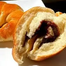 Hình ảnh Bánh mì xoắn socola