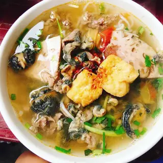 Hình ảnh Bún ốc chả đậu